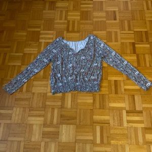 American Eagle soft & sexy collection long sleeve sage and floral top size L